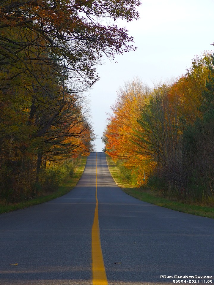65504LeNrUsm - Beth and I hiking with Dan and Kim on various trails, both marked and unmarked